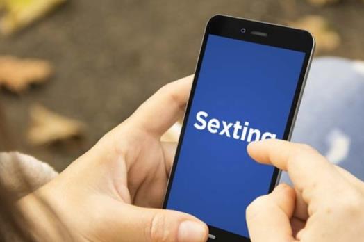 Free AI Sexting: Challenges and Opportunities